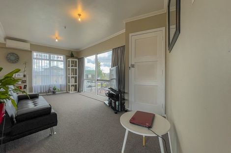 Photo of property in 5 Oxford Street, Tirau, 3410