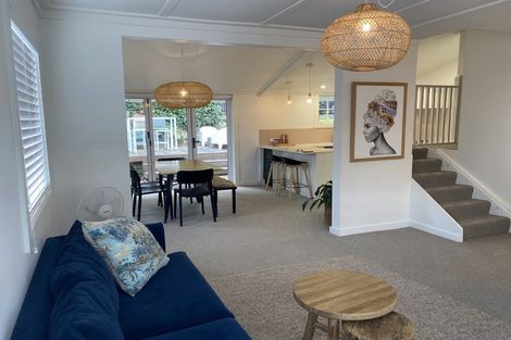 Photo of property in 6 Coote Road, Bluff Hill, Napier, 4110