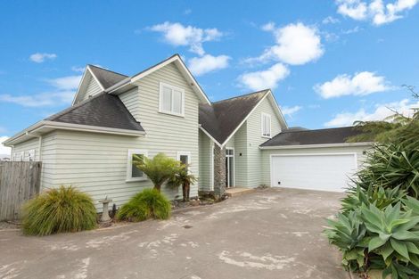 Photo of property in 14 Gibson Place, Papamoa Beach, Papamoa, 3118