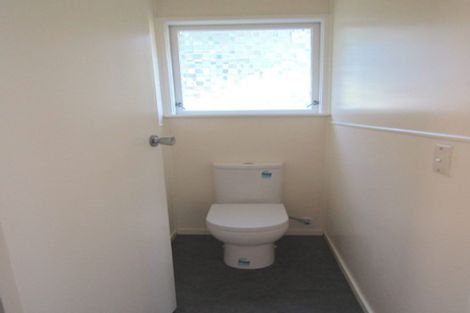 Photo of property in 1/12 Vonnell Place, Birkdale, Auckland, 0626