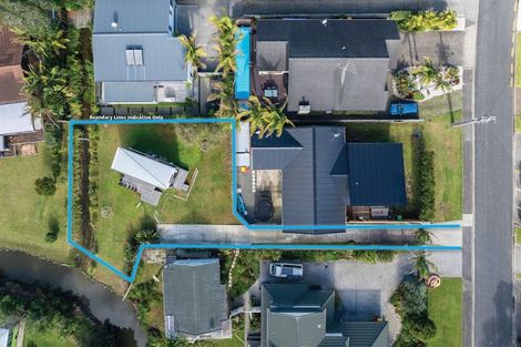 Photo of property in 17a Marie Avenue, Red Beach, 0932