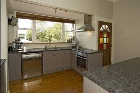 Photo of property in 1/305 Lake Road, Hauraki, Auckland, 0622