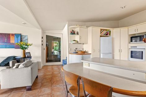 Photo of property in 2 Coleman Terrace, Hospital Hill, Napier, 4110