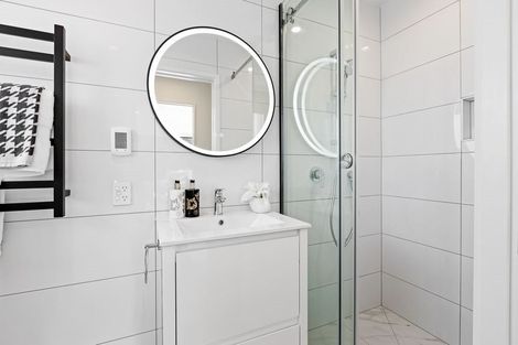 Photo of property in 39 Stanmore Bay Road, Stanmore Bay, Whangaparaoa, 0932