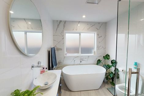 Photo of property in 9 Birkhall Grove, Strathmore Park, Wellington, 6022