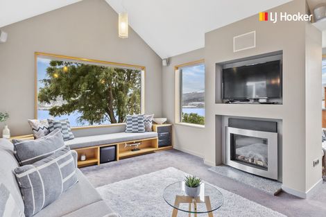 Photo of property in 17 Cornwall Street, Vauxhall, Dunedin, 9013