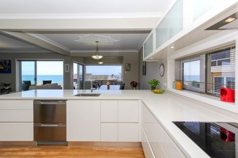 Photo of property in 4 Hamblyn Street, Strandon, New Plymouth, 4312