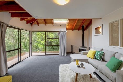 Photo of property in 64 Wood Bay Road, Titirangi, Auckland, 0604