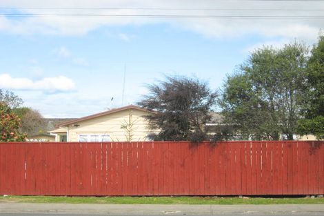 Photo of property in 20 Bridge Street, Edgecumbe, 3120