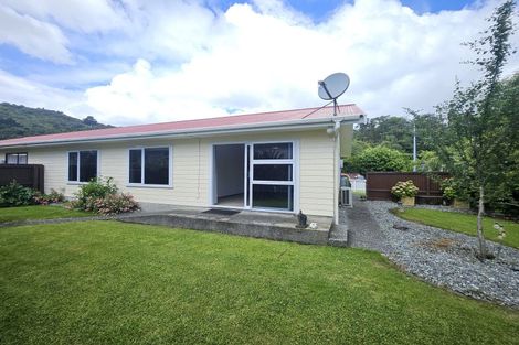 Photo of property in 4 Lydia Street, Greymouth, 7805