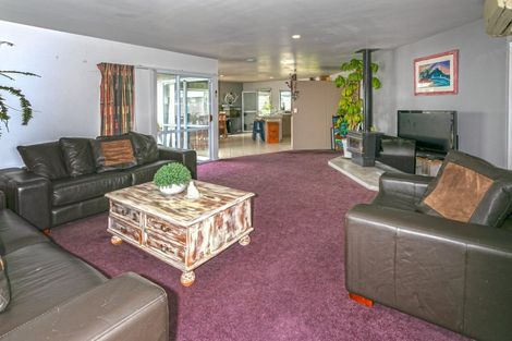 Photo of property in 13 Willow Grove, Tairua, 3508