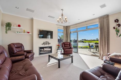 Photo of property in 89 Barbados Way, One Tree Point, 0118