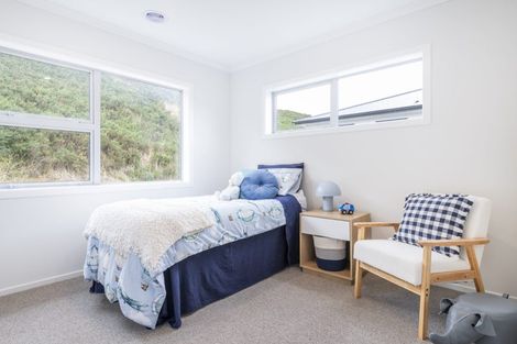 Photo of property in 27 Farnworth Terrace, Churton Park, Wellington, 6037