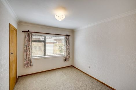 Photo of property in 12 Mill Road, Clive, 4102