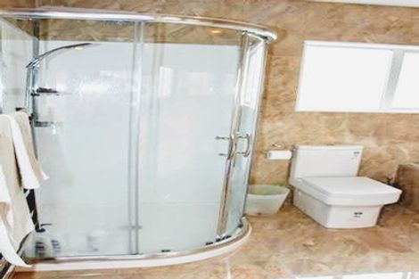 Photo of property in 30a Schnapper Rock Road, Schnapper Rock, Auckland, 0632