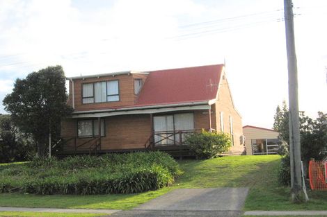 Photo of property in 203 Marie Crescent, Whangamata, 3620