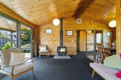 Photo of property in 6 Parata Street, Two Mile Bay, Taupo, 3330