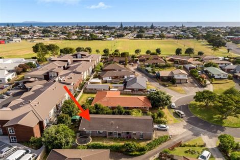 Photo of property in 15 Marwood Place, Mount Maunganui, 3116