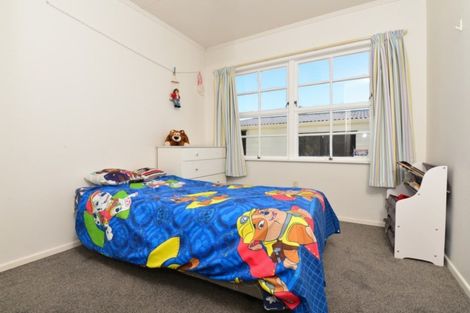 Photo of property in 1 Kohekohe Place, Pukete, Hamilton, 3200