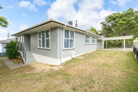 Photo of property in 45 Victory Crescent, Tawa, Wellington, 5028