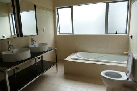 Photo of property in 455 Old Te Atatu Road, Te Atatu Peninsula, Auckland, 0610