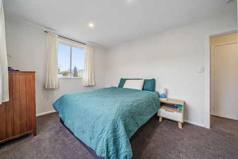 Photo of property in 2/10 Ponderosa Grove, Maoribank, Upper Hutt, 5018