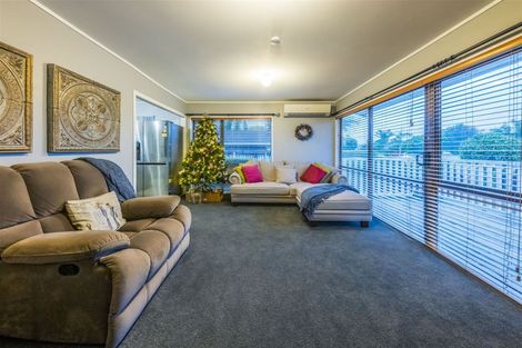 Photo of property in 9 Huber Street, Weymouth, Auckland, 2103