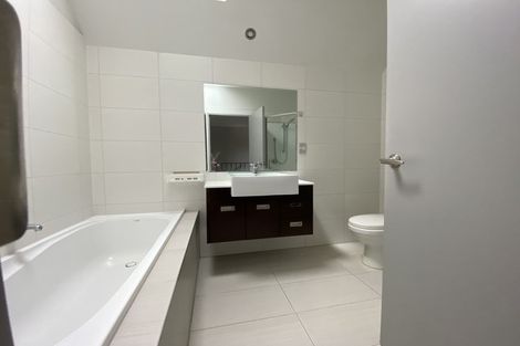 Photo of property in The Rise, 30 Hatfield Place, Albany Heights, Auckland, 0632
