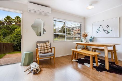 Photo of property in 2/9 Cedar Heights Avenue, Massey, Auckland, 0614