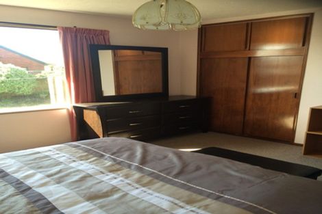 Photo of property in 2/119a Prestons Road, Redwood, Christchurch, 8051