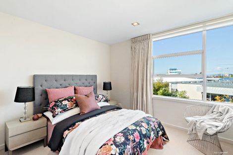 Photo of property in 9/4 Campbell Road, Takapuna, Auckland, 0622
