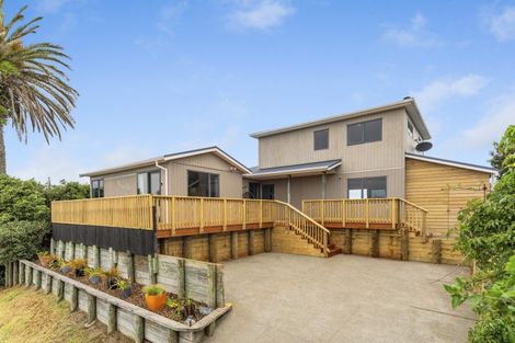 Photo of property in 22 Toru Road, Paraparaumu Beach, Paraparaumu, 5032