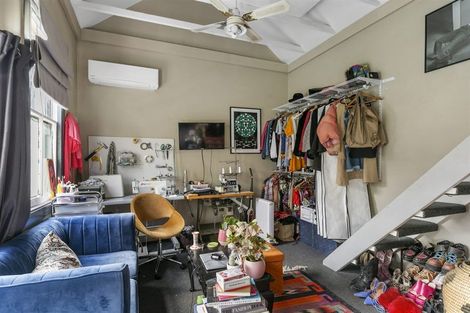 Photo of property in 15 Bidwill Street, Mount Cook, Wellington, 6021