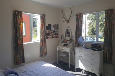 Photo of property in 100 Rangituhi Crescent, Takapuwahia, Porirua, 5022