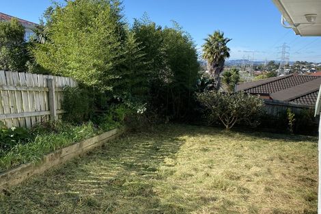 Photo of property in 10 Cloghan Close, Massey, Auckland, 0614