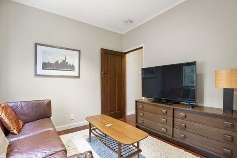 Photo of property in 1/5 Bayswater Avenue, Bayswater, Auckland, 0622