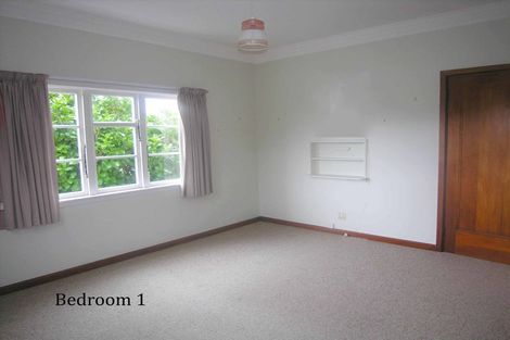Photo of property in 11 Lucknow Terrace, Khandallah, Wellington, 6035