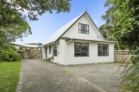 Photo of property in 13 Kanawa Street, Waikanae, 5036