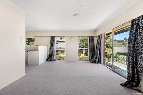 Photo of property in 1/36 Saddleback Rise, Murrays Bay, Auckland, 0630