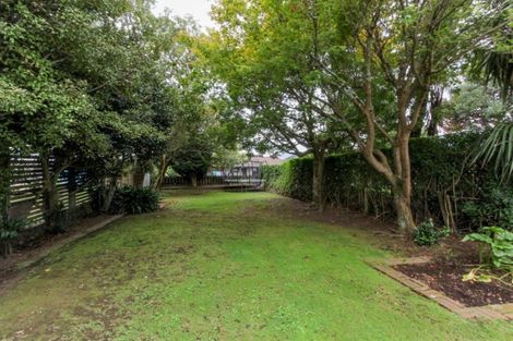 Photo of property in 5 Holsworthy Road, Lower Vogeltown, New Plymouth, 4310