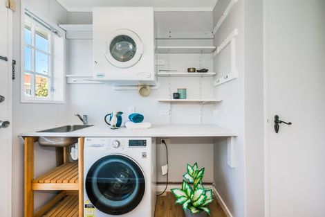 Photo of property in 31 Nimmo Avenue, Waikanae, 5036