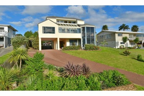 Photo of property in 59 Pacific Parade, Army Bay, Whangaparaoa, 0930