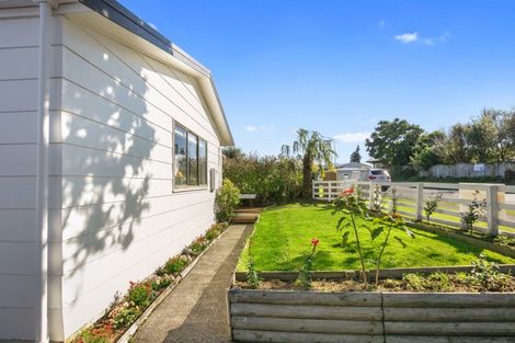 Photo of property in 9 Robinson Street, Katikati, 3129