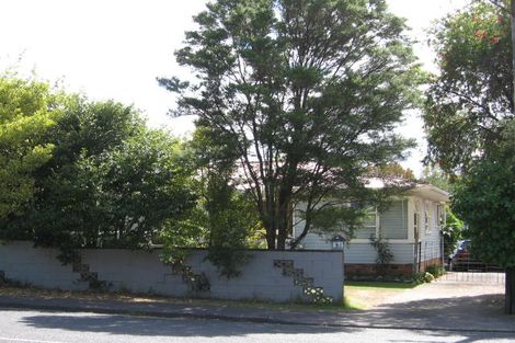 Photo of property in 93 Godley Road, Green Bay, Auckland, 0604