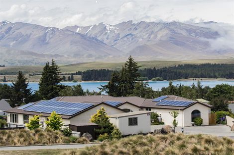 Photo of property in 2 Sams Place, Lake Tekapo, 7999