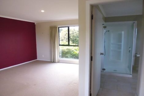 Photo of property in 32 Camellia Terrace, Maungaraki, Lower Hutt, 5010