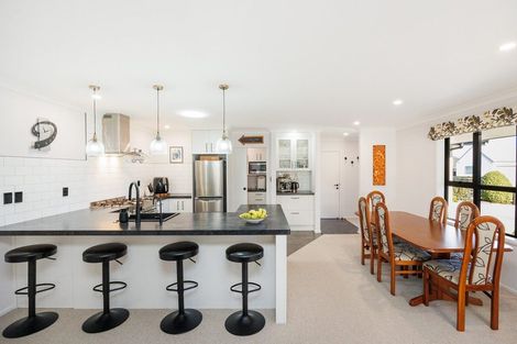 Photo of property in 166 Pharazyn Street, Feilding, 4702