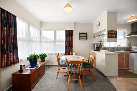 Photo of property in 18 Deanwell Avenue, Deanwell, Hamilton, 3206