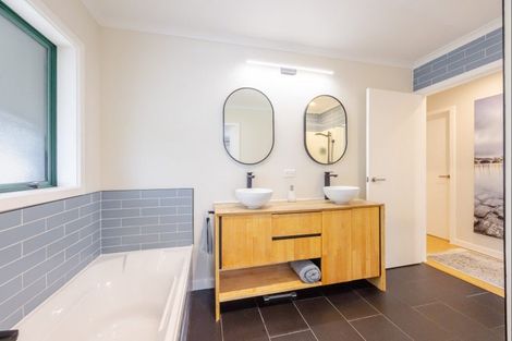 Photo of property in 7 Gregory Grove, Clive, 4102