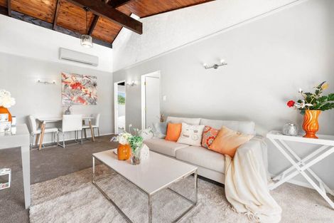 Photo of property in 3/23 Craigbank Avenue, New Lynn, Auckland, 0600